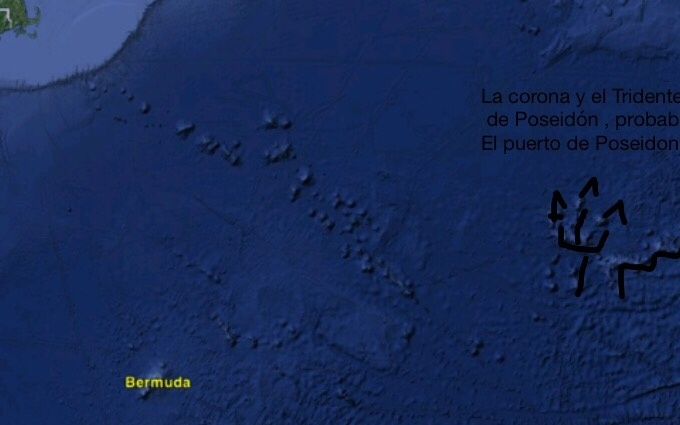 Igual que en fotos anteriores marcamos el tridente y la corona de Poseidón.

Bueno les queda de tarea ir a Google Earth y comprobar ustedes mismos estas imágenes