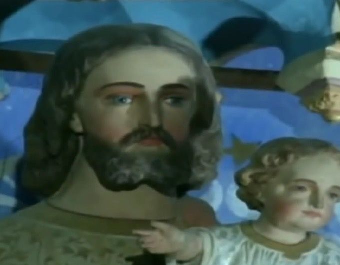 Imagen de Jesús ¿cargando a un bebé?