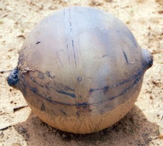 Esfera caída del cielo en 2011 en Namibia