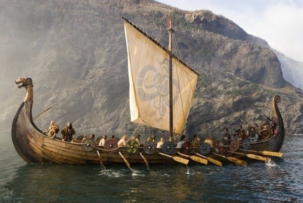 Clásica embarcación vikinga llamada Dakar