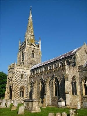 Iglesia de St Mary en Woolpit. 
Foto original de wiggyretard
