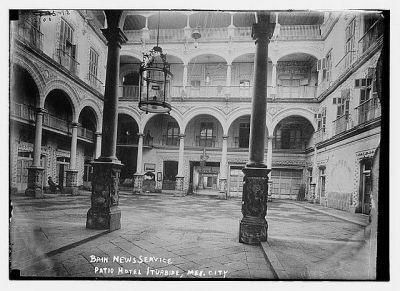 Interior del Palacio cuando fue convertido como Hotel Iturbide