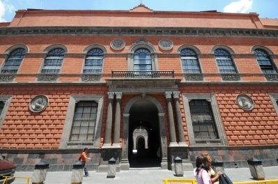 Portada de la Academia de San Carlos