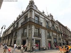 Fachada del Sanborns de los Azulejos