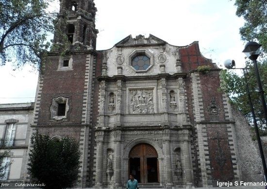Portada de la Iglesia de San Fernando