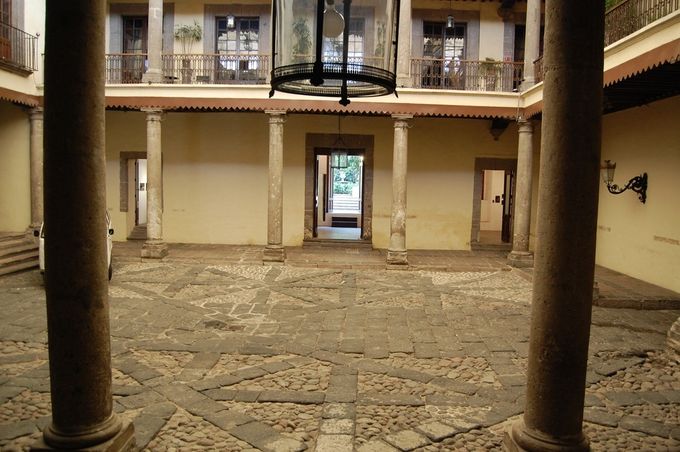 Patio Interior de la Casa de la Bola