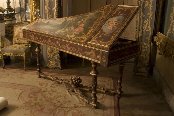 Clavicordio de la época victoriana, todo una joya 