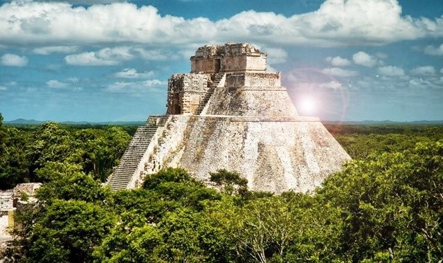 Pirámide del Adivino en Uxmal, Yucatán, México