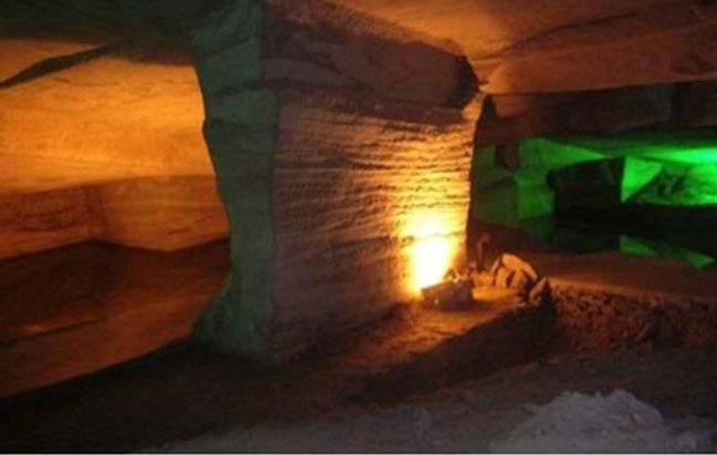 Interior de la gruta de Longyou