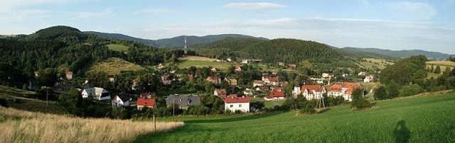 El moderno Ludwikowice cerca de la entrada a la mina de Wenceslas (Komplex Milkow) por Kamil Żylewicz