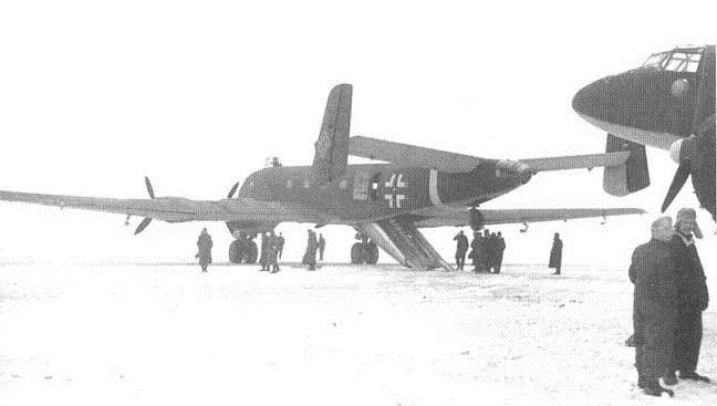 Foto de un Ju-290, cuatro con motor de la familia Ju-390 que evacuó la campana.