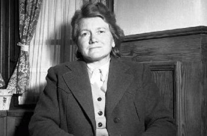 Paula Wolf 