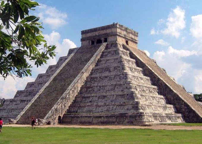 El Castillo Chichen Itza