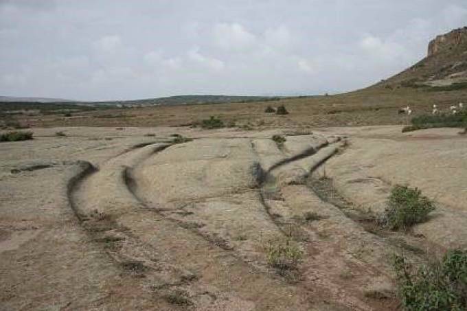 Surcos de la rueda en la piedra, en el Valle Frigio, Turquía. (Cortesía del Dr. Alexander Koltypin)