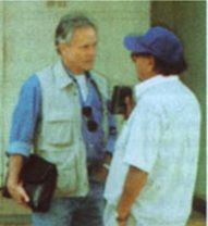 El primer prófugo que denunció a Dignidad a través de la revista Ercilla, en 1966, Wolgang Müller habló con el mismo reportero de entonces en la puerta de la cárcel de Parral, donde se realizó la primera entrevista, treinta años después.