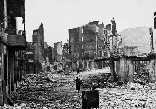 Así quedo Guernica después del salvaje bombardeo