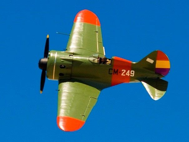 la “Mosca” el  Polikarpov I-16 