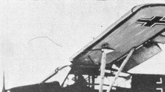 Un Fieseler Fi 156 Storch similar al que uso Reitsch para aterrizar en el Tiergarten cerca de la puerta de Brandeburgo durante la batalla de Berlín (fuente:Wikipedia)