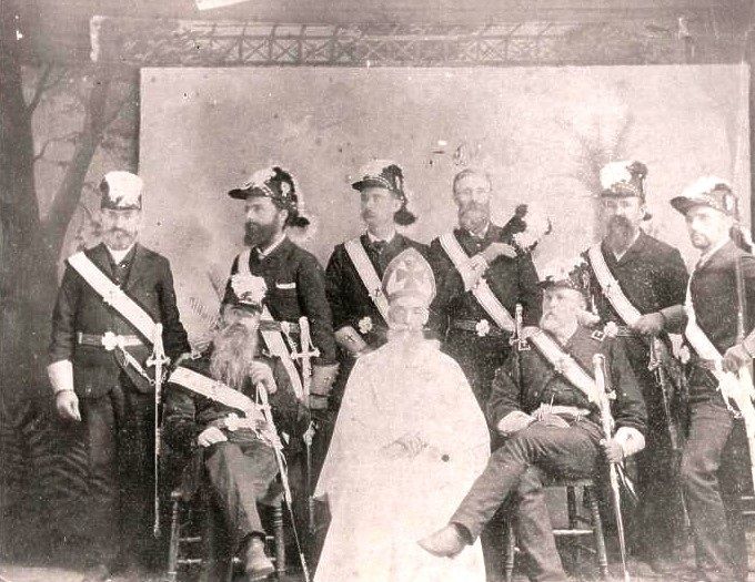 Miembros del KGC / foto Treasurenet