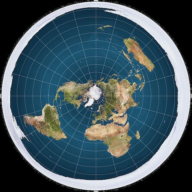 Derechos de autor de la imagenFLAT EARTHImage captionSi viajas alrededor del mundo cerca de la gruesa línea blanca -Antártica- le darás la vuelta al mundo sin caerte, según McIntyre.