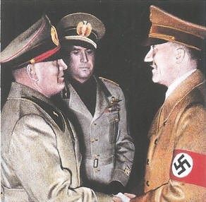 Saludo entre los líderes Hitler y Mussolini- Firma de un pacto en Munich