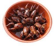 Codornices con pétalos de rosa