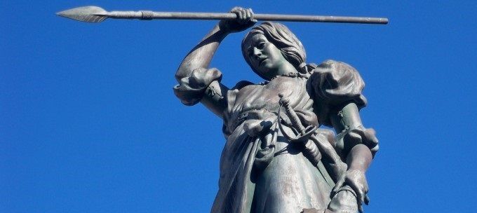 Estatua de María Pita, en el centro de La Coruña.