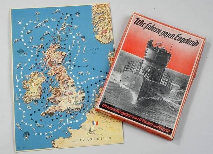 Un juego de mesa creado en 1939 hacia a los niños alemanes imaginarse destruyendo la línea costera de defensa británica con aviones y U-boats.