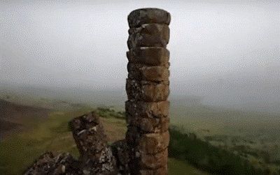 Monolitos de piedras amontonadas en Gornaya Shoria.