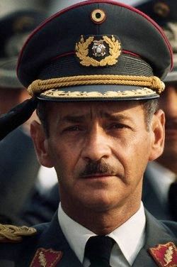 Hugo Banzer Suárez de facto / constitucional
1971-1978 / 1997-2001
