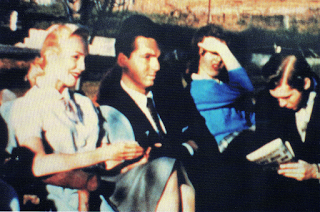 Cuatro extraterrestres a la vista de todos: Jill, Donn, Teel y Val Thor en abril de 1957.