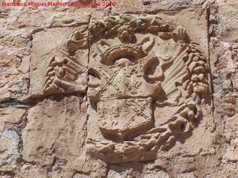 Escudo de Armas de los Mendoza localizado en la portada del Castillo