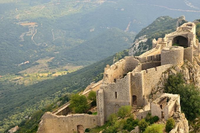 Castillo Cátaro del Peyrepertuse

 
