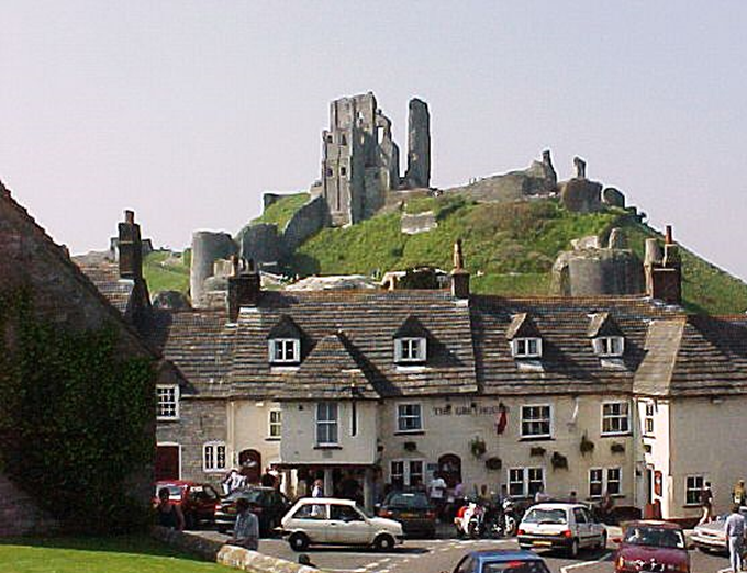 Castillo y pueblo de Corfe