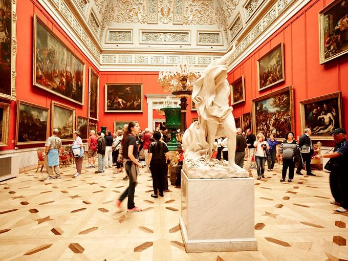 Puedes realizar un RECORRIDO VIRTUAL DEL HERMITAGE 
( https://www.hermitagemuseum.org/wps/portal/hermitage/panorama/virtual_visit/panoramas-m-1/?lng=en ), completo por el museo; y si necesitas información y detalles actualizados para la visita 
https://www.hermitagemuseum.org/wps/portal/hermitage/visitus/main-museum-complex/index/?lng=en
