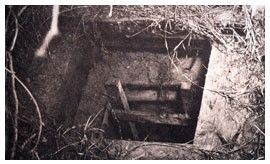 La entrada al túnel de escape utilizado por los prisioneros alemanes en Camp Papago Park, Arizona, en 1944.