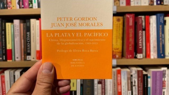 La primera versión del libro de Juan José Morales salió en 2017 en inglés y este año se publicó en español.