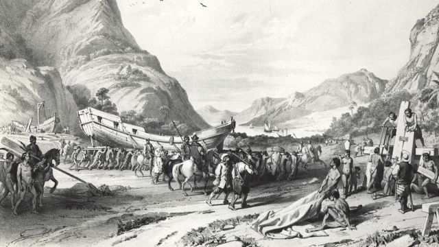 Grabado del siglo XVI donde se muestra a los españoles llevando botes de Tlaxcala a Tenochtitlan (hoy Ciudad de México) con ayuda de aliados indígenas.
FUENTE DE LA IMAGEN, GETTY IMAGES
